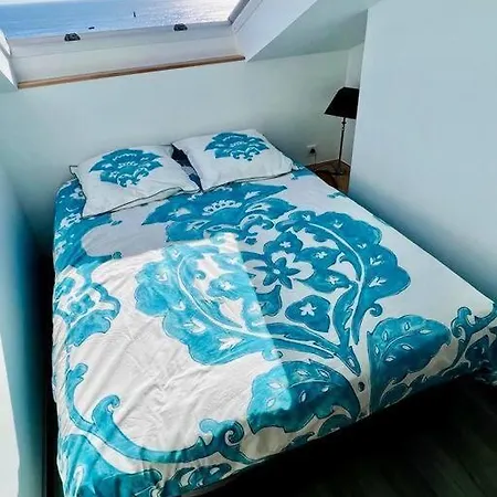 2 Pieces, Face A La Apartment